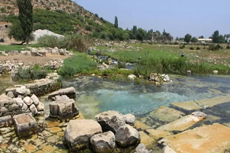 Tarihin İçerisinde Yüzebileceğiniz Bir Yer: Limyra Antik Kenti turkiyenin limyra antik kenti